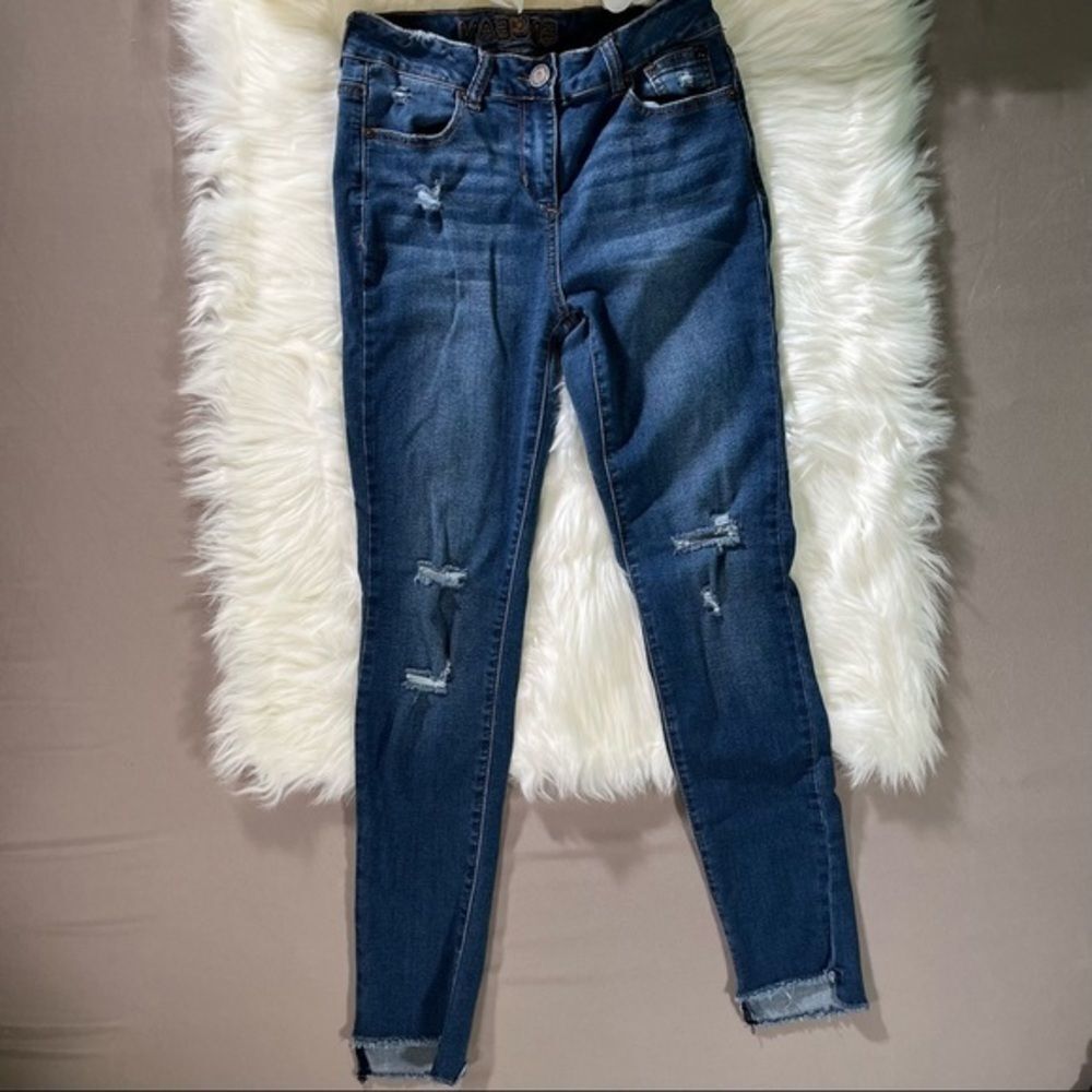 ENJEAN Dark Was Distressed Raw Hem Skinny Jean - Sz 7